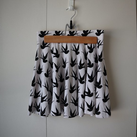 H&M Bird Patterned Circle Skirt - Picture 7 of 10